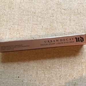 Urban Decay Liquid Eyeliner in Space Cowboy